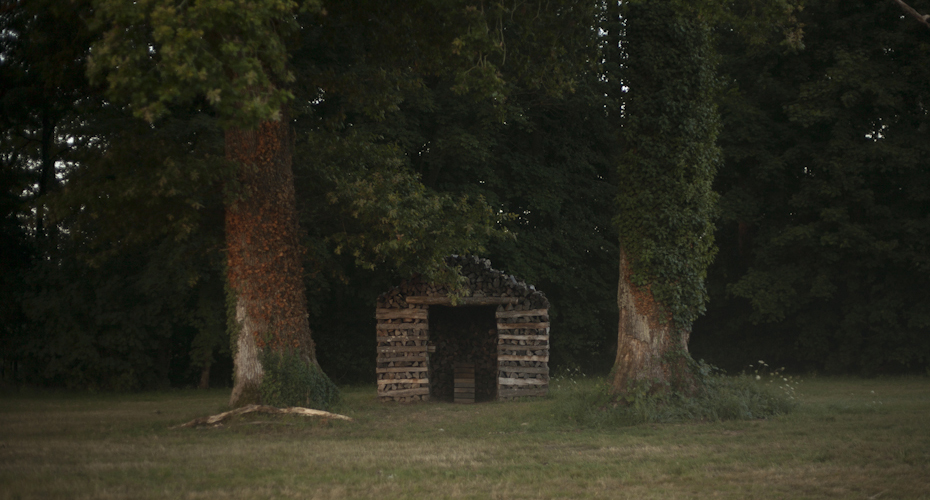 Log Cabin by Brückner & Brückner